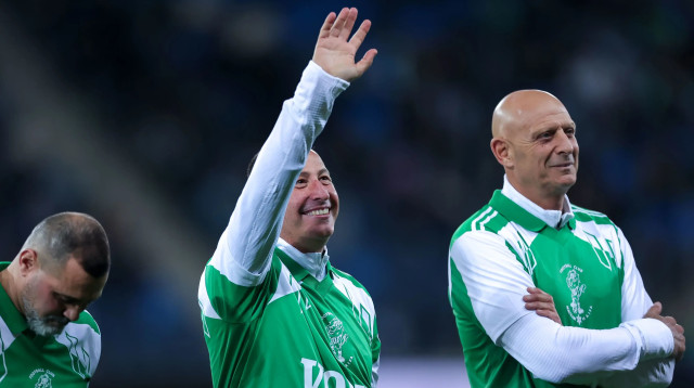 גיורא אנטמן (מימין), איתי מרדכי, טל בנין שחקני עבר של מכבי חיפה (צילום: מאור אלקסלסי)