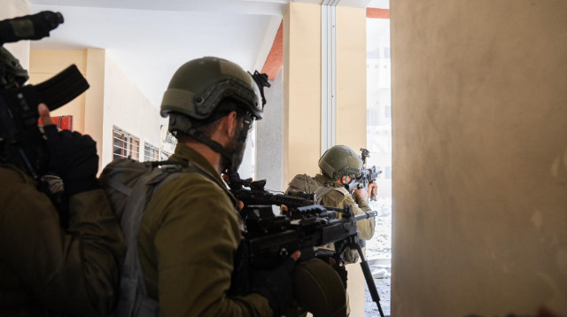 לוחמי צה"ל במחנות במרכז רצועת עזה (צילום: דובר צה"ל)