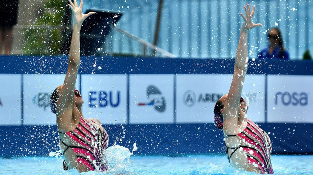 שלי בובריצקי, אריאל נשיא (צילום: אתר רשמי, פאביו סטי, איגוד השחייה)