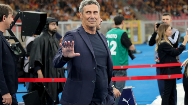 לוקה גוטי מאמן לצ'ה (צילום: GettyImages, Maurizio Lagana)