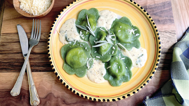 רביולי שמנת פסטו (צילום: פסקל פרץ-רובין)