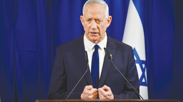 בני גנץ בהודעת הפרישה (צילום: אבשלום ששוני)