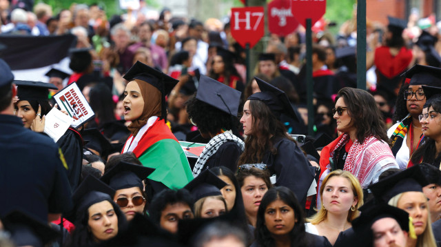 הפגנה אנטי-ישראלית באוניברסיטת הרווארד בארהב מאי 2024 (צילום: רויטרס)