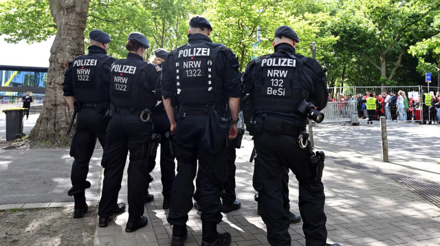 שוטרים גרמנים בדורטמונד (צילום: GettyImages, ANP)