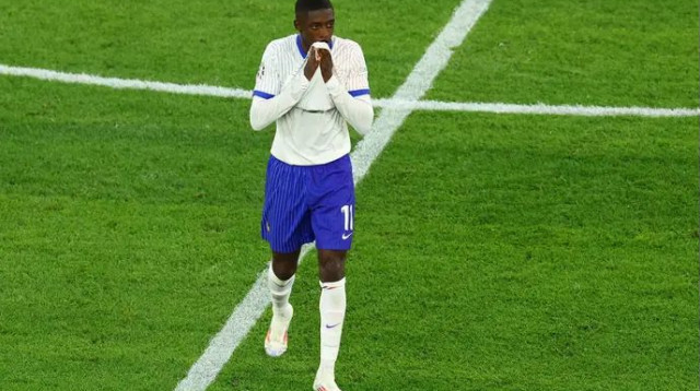 בעיה בהתקפה? דמבלה (צילום: רויטרס)