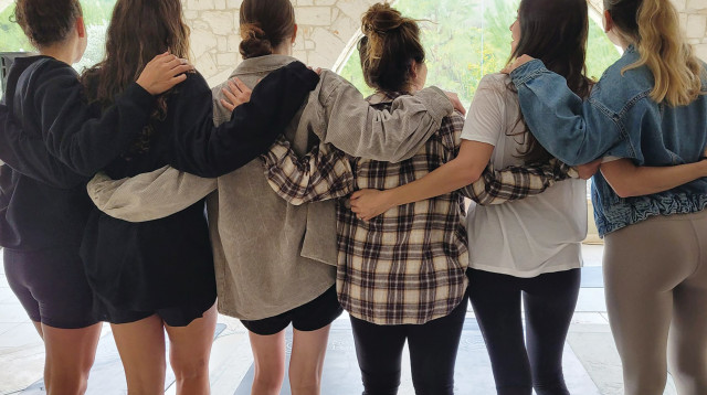 ריטריט אלמנות ב"יער הסודי" (צילום: פרטי)