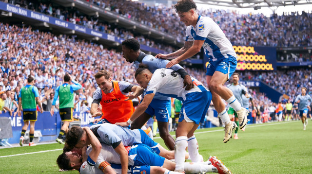 שחקני אספניול חוגגים (צילום: GettyImages, Pedro Salado)