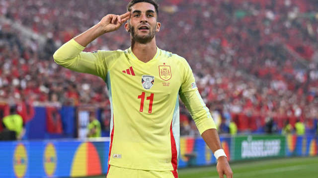 פראן טורס שחקן נבחרת ספרד חוגג שער (צילום: GettyImages, PATRICIA DE MELO MOREIRA/AFP)