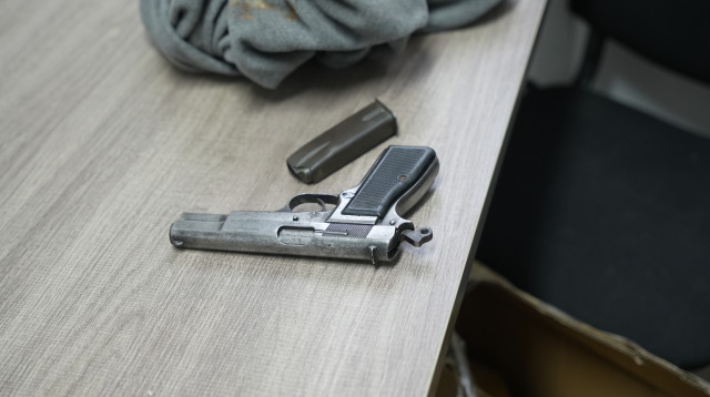 אקדח (צילום: דוברות המשטרה)