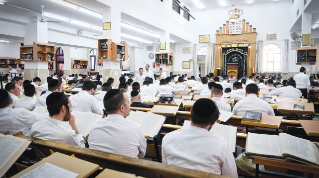 ישיבה בירושלים (צילום: אריה לייב אברמס, פלאש 90)
