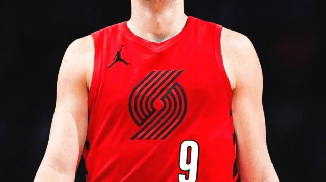 דני אבדיה במדי פורטלנד טריילבלייזרס (צילום: עיבוד תמונה, אילוסטרציה)