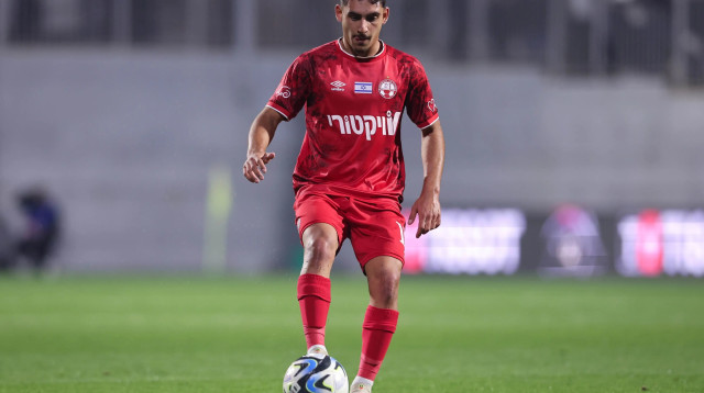 אמיר גנאח שחקן הפועל באר שבע (צילום: מאור אלקסלסי)