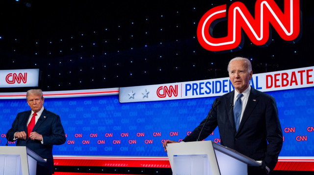 ג'ו ביידן ודונאלד טראמפ בעימות הטלויזיוני הראשון בקמפיין 2024 (צילום: Andrew Harnik/Getty Images)
