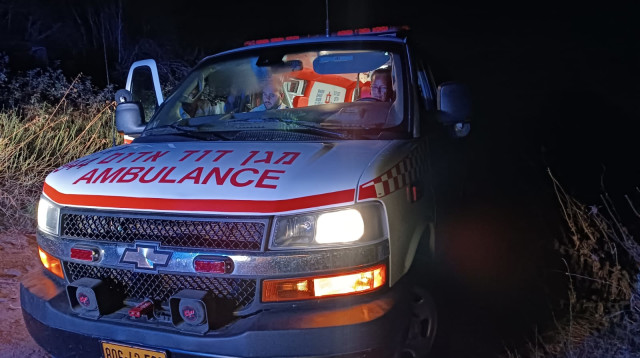 מד"א בזירת האירוע (צילום: תיעוד מבצעי מד"א)