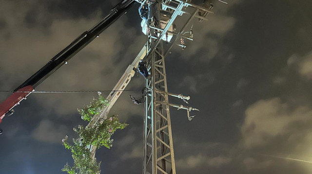 עבודות בפתח תקווה (צילום: חברת החשמל)