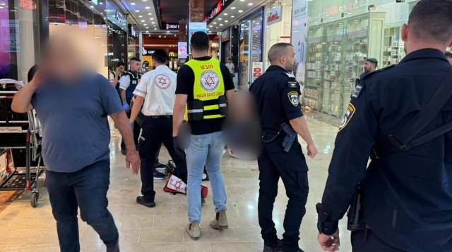 פיגוע הדקירה בכרמיאל (צילום: דוברות מד"א)