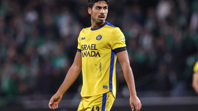 דור פרץ שחקן מכבי תל אביב (צילום: מאור אלקסלסי)