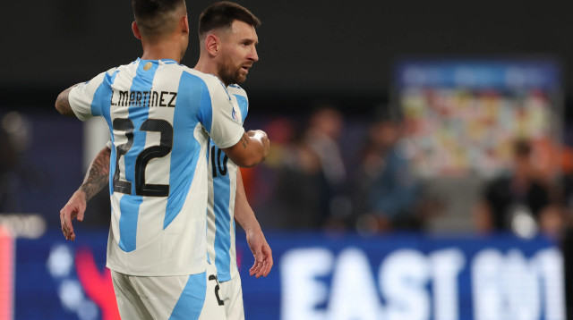 שחקני נבחרת ארגנטינה ליאונל מסי, לאוטרו מרטינס (צילום: GettyImages, Rob Carr)