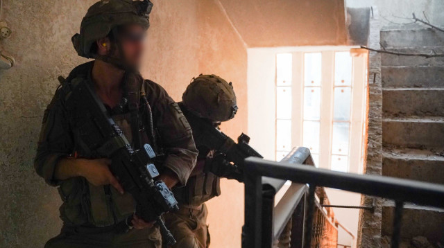 החטיבה במהלך השמדת המבנה (צילום: דובר צה"ל)