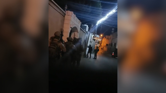 מעצר החשודים ברצח נסים חמזה (צילום: דוברות המשטרה)