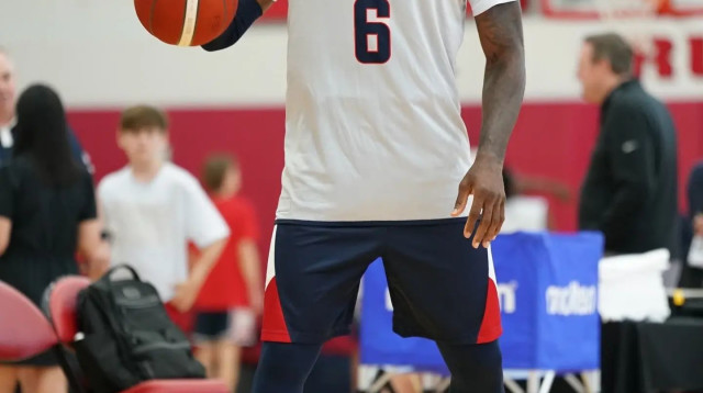 לברון ג'יימס באימון נבחרת ארצות הברית (צילום: אתר רשמי, דף הפייסבוק USA Basketball)