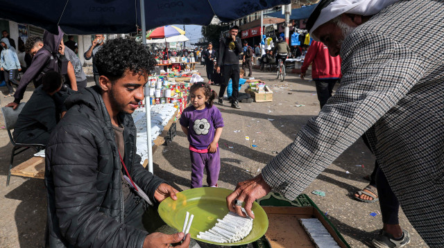 מכירת סיגריות בעזה (צילום: Mohammed Abed/AFP via Getty Images)