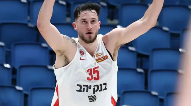 אומר שלום. הנקינס (צילום: דני מרון)