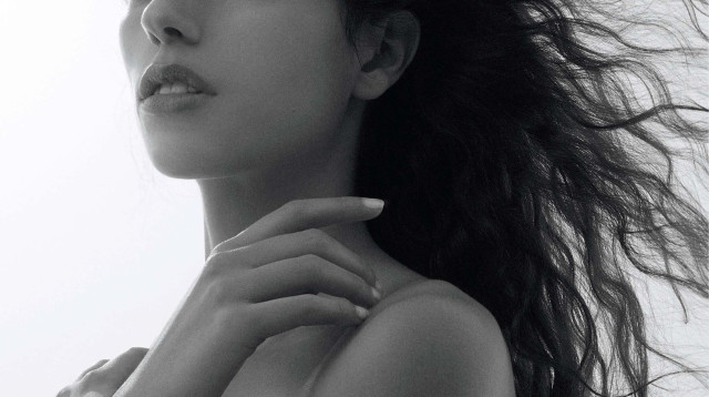 סאן מזרחי (צילום: Jean Baptiste Mondino למגזין Numero France)