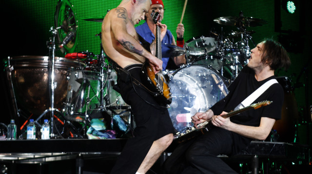 ג'וש קלינגהופר - רד הוט צ'ילי פפרס (צילום: רויטרס)