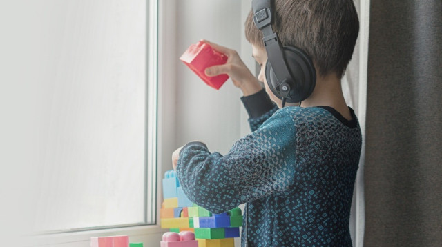 אוטיזם. קשיי וויסות ותקשורת (צילום: iStock)