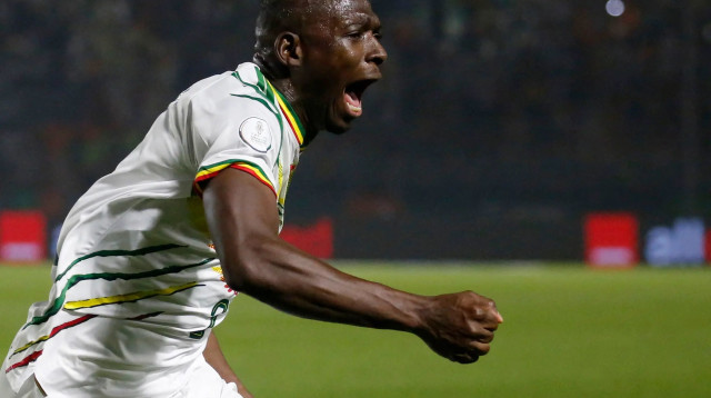 חמארי טראורה, שחקן נבחרת מאלי חוגג (צילום: רויטרס)