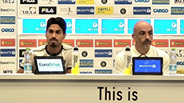 מאמן מכבי תל אביב ז'ארקו לאזטיץ' לצד דור פרץ (צילום: מערכת וואלה, יותם רונן)