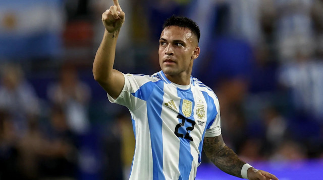 לאוטרו מרטינס ארגנטינה חוגג (צילום: רויטרס)