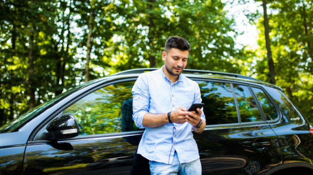 סטטוס+: השירות הדיגיטלי שמלווה אותך בתביעת הרכב (צילום: Shutterstock)