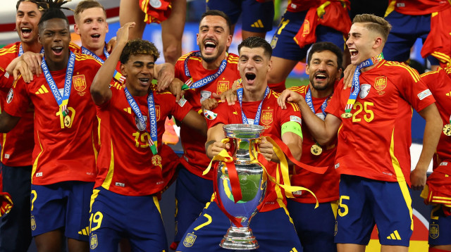 שחקני נבחרת ספרד חוגגים זכייה ביורו 2024 (צילום: רויטרס)