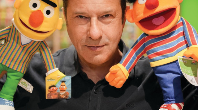 ירון מינקובסקי והצעצועים (צילום: גיל קרמר)