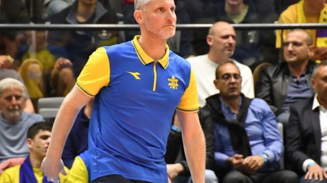 מאמן מכבי תל אביב בכדורעף, גל גלילי (צילום: אתר רשמי, רינת ורדי, באדיבות מכבי יעדים תל אביב)