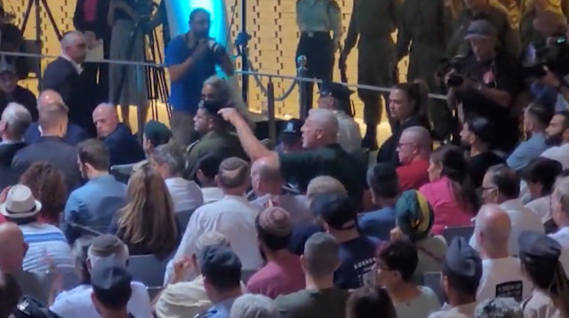 צעקות לעבר נתניהו (צילום: רשתות חברתיות, שימוש לפי סעיף 27 א')