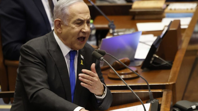 בנימין נתניהו כועס במליאת הכנסת (צילום: מרק ישראל סלם)