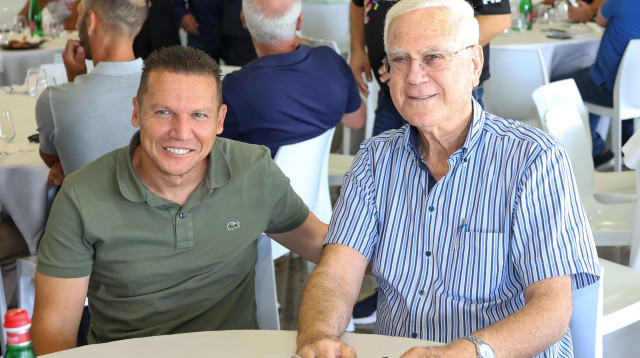 יעקב שחר עם ברק בכר (צילום: דני מרון)