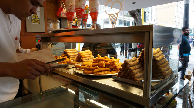 דוכן צ'ורוס (צילום: רויטרס)