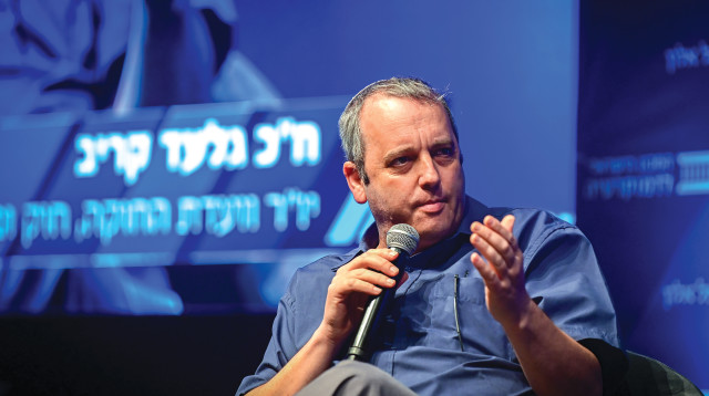 גלעד קריב (צילום: אבשלום ששוני)