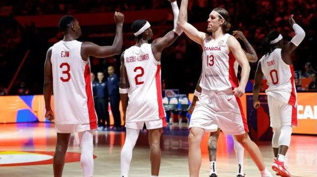 מהלומה מנטלית לצרפתים. קנדה חוגגת (צילום: רויטרס)