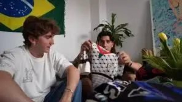 הקטור ביירין עם חולצת פלסטין (צילום: צילום מסך, מתוך טוויטר)