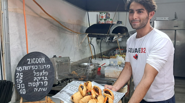 שלומי זיגדון ב"זיגדון" בנתיבות (צילום: משה כהן)