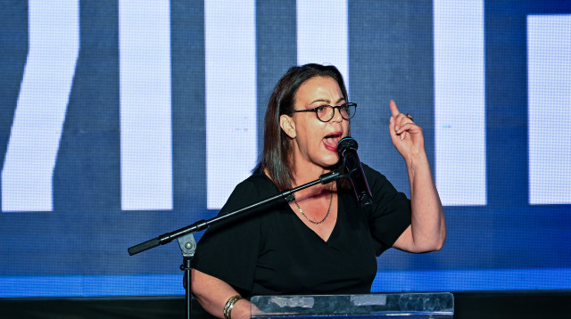 גלית דיסטל אטבריאן (צילום: אריה לייב אברמס)