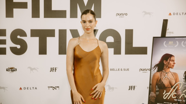 תום נשר (צילום: תום וינטראוב לוק)