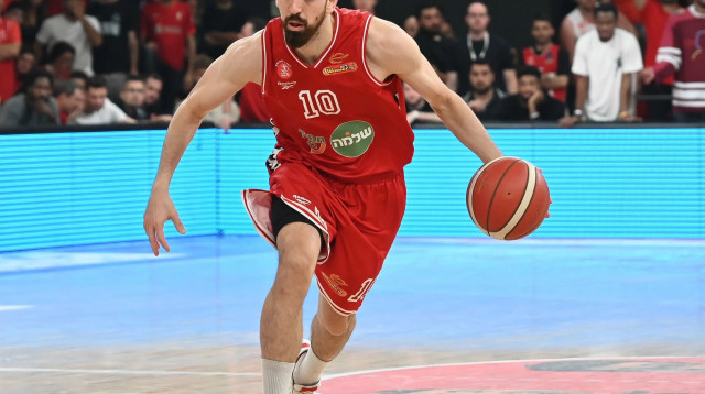 בר טימור הפועל תל אביב (צילום: ברני ארדוב)