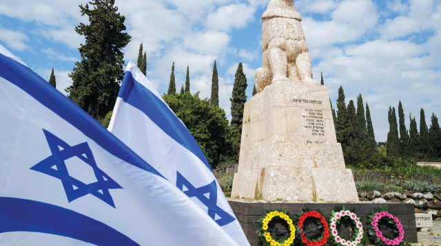 האריה השואג בתל חי (צילום: מיכאל גלעדי, פלאש 90)