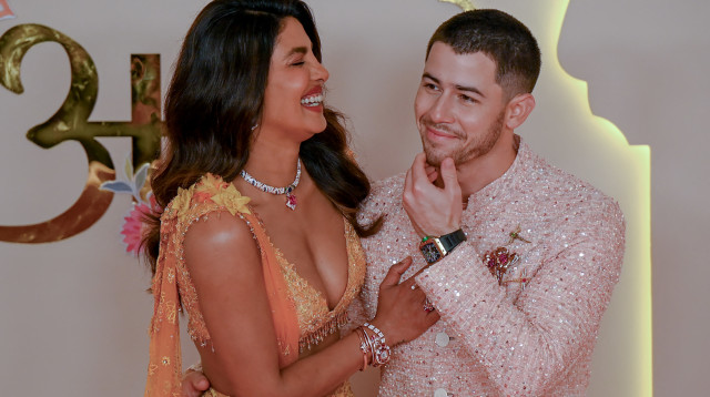 ניק ג׳ונאס ופריאנקה צ'ופרה  (צילום: PUNIT PARANJPEPUNIT PARANJPE/AFP via Getty Images)